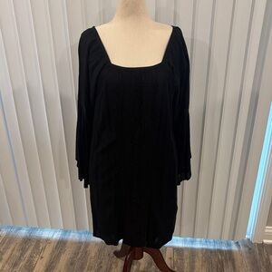 Ariat size large black dress with flowy sleeves